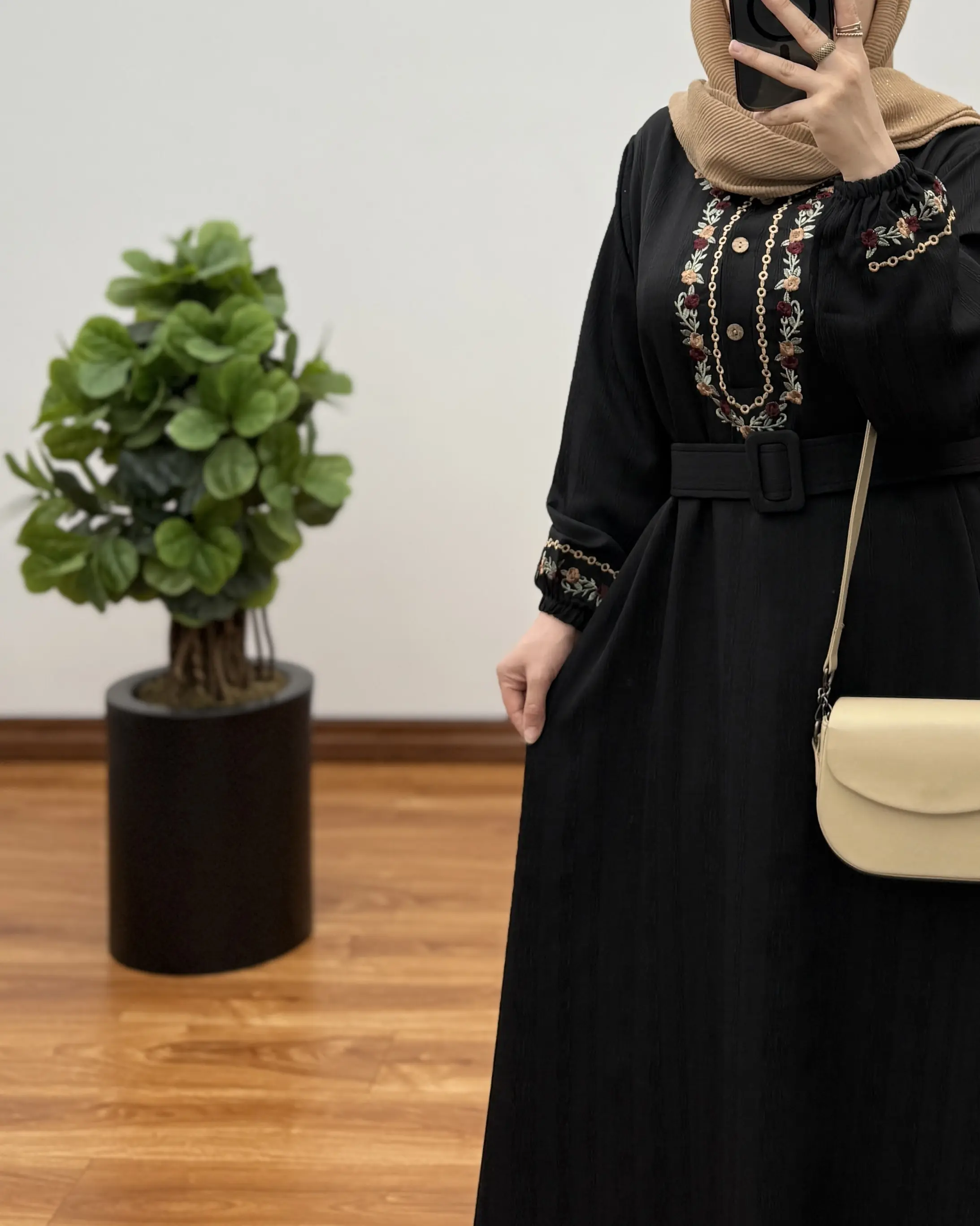 کفتان سوپر کلوش و بلند مدل آیدا